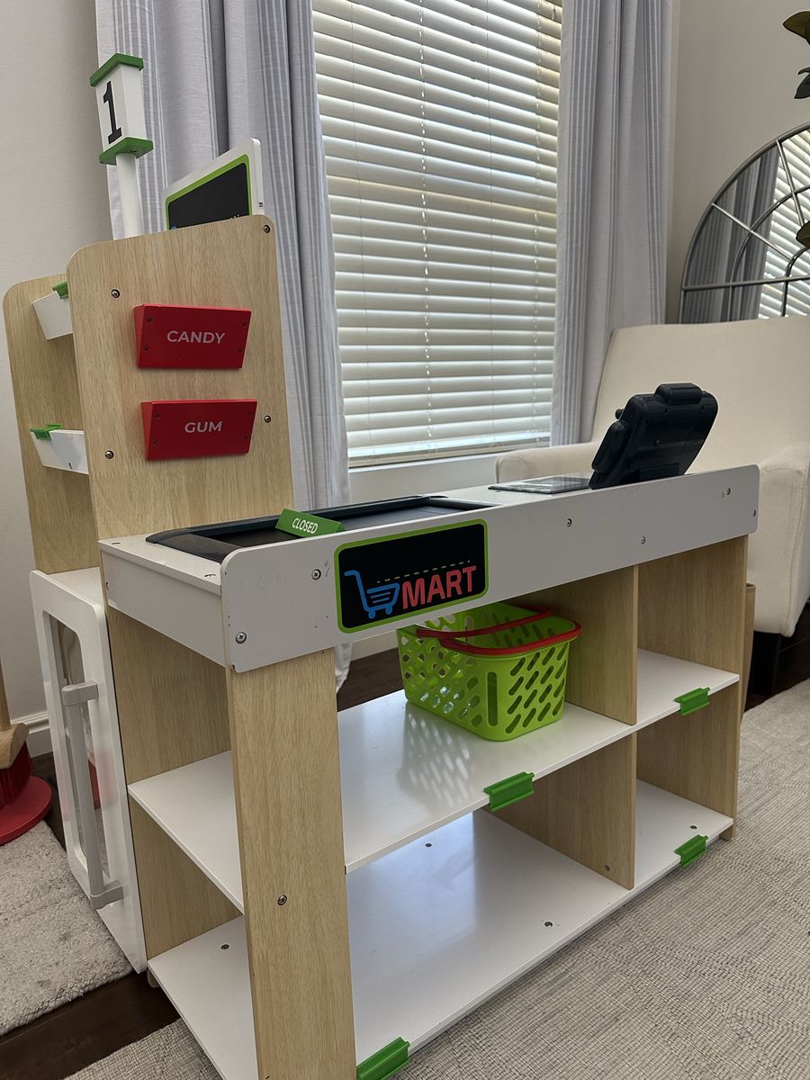 KidKraft Smart Mart Grocery Store Play Set