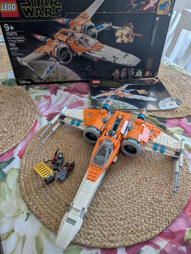 Poe Dameron's X-Wing Fighter LEGO Set - Retired