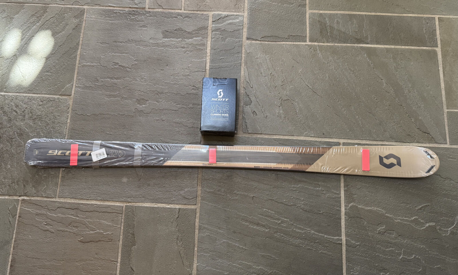 SCOTT skis - Pure Mission 98Ti - 177 cm.  BRAND NEW.  Skins included