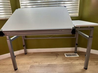 Drafting table - like new
