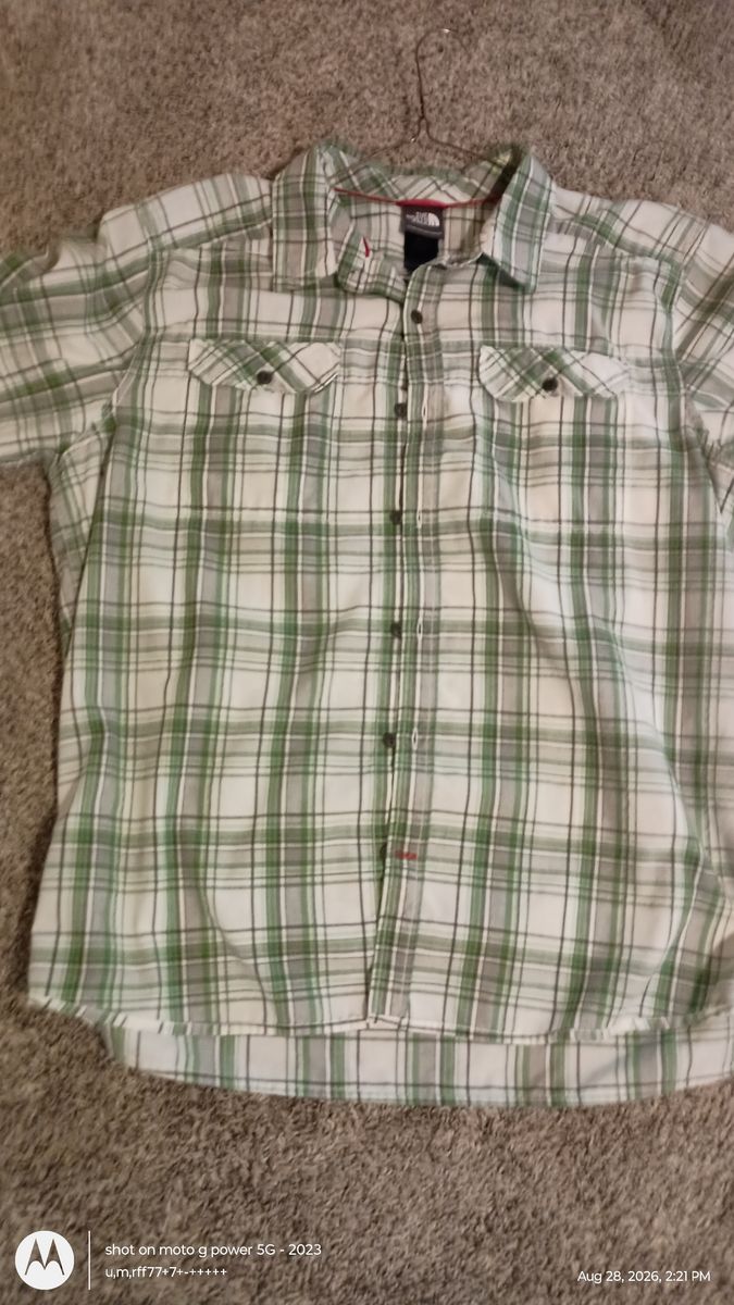 Two North face short sleeve shirts XL