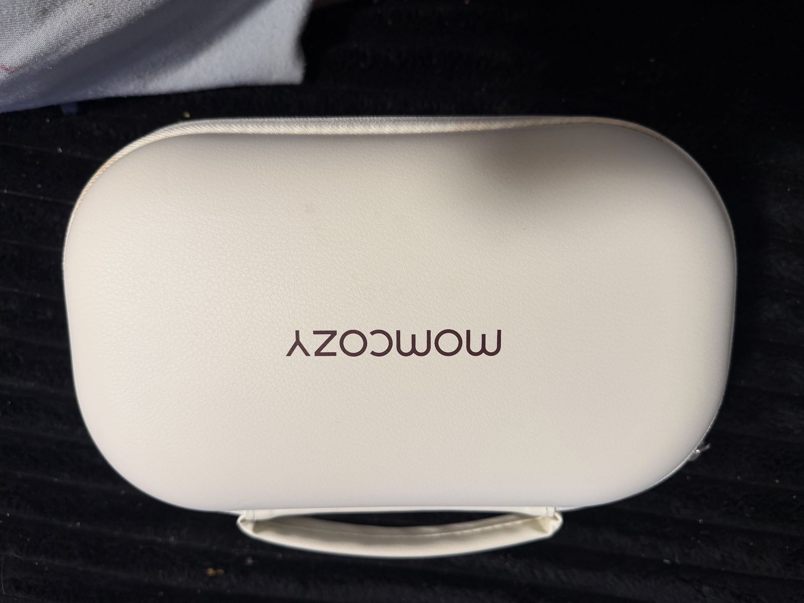 Momcozy M5 wearable breast pump