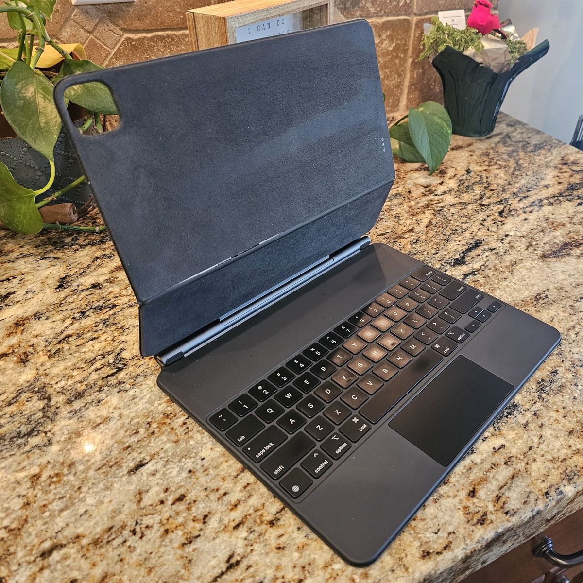 Apple Magic Keyboard 12.9"