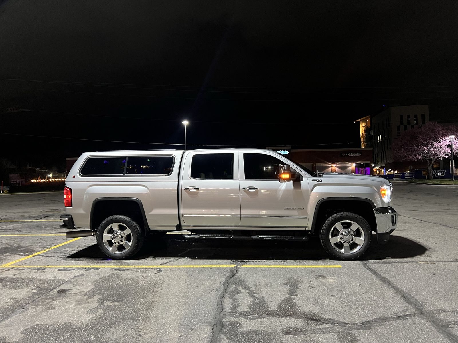 GMC Sierra 2500HD Truck Shell/Camper Top - Silver, Excellent Condition