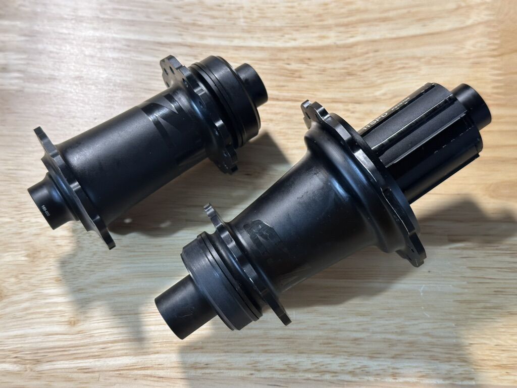 New Zipp Cognition V2 Hub CL 12/100 & 12/142