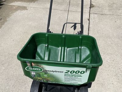 Scott’s speedy green spreader