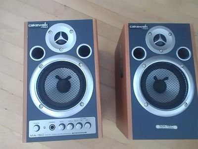 Cakewalk Roland Monitor Speakers MA15DCW Studio/Recording