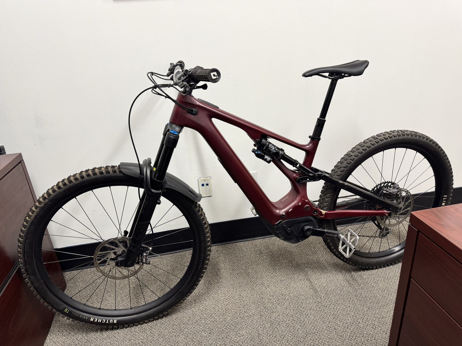 2023 Specialized Levo carbon Expert (S3)