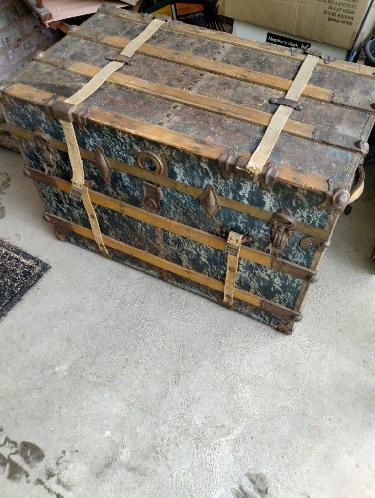 Vintage Multnomah Baggageman Proof Steamer Trunk - Antique Travel Chest w/Tray