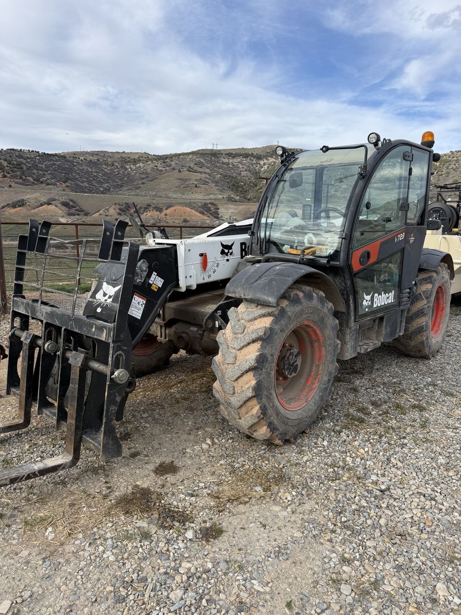 Bobcat V 723