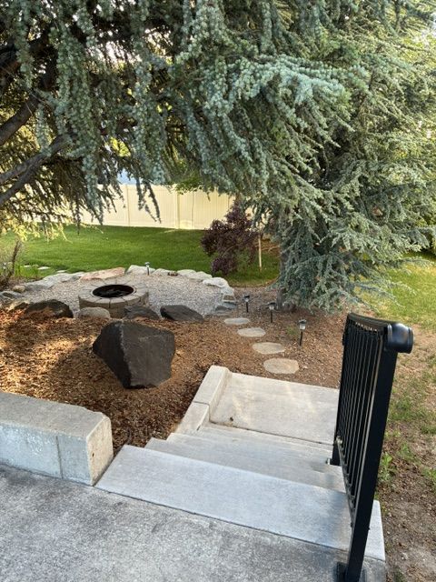 Main image 3