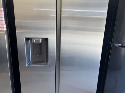 New scratch and dent Samsung 22 cu. ft. Counter Depth Side by Side Refrigerator