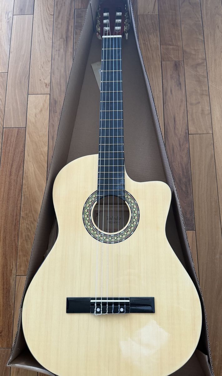 Toledo Primera Series Acoustic Guitar - Natural Finish, Excellent Condition with Box