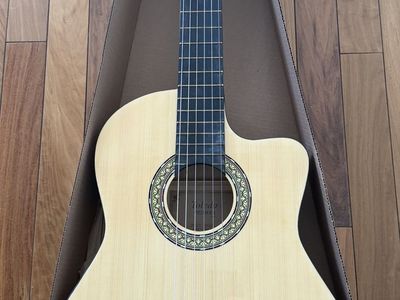 Toledo Primera Series Acoustic Guitar - Natural Finish, Excellent Condition with Box