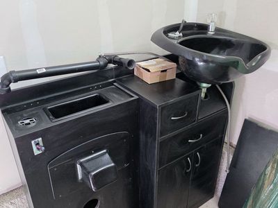 salon styling/ shampoo station