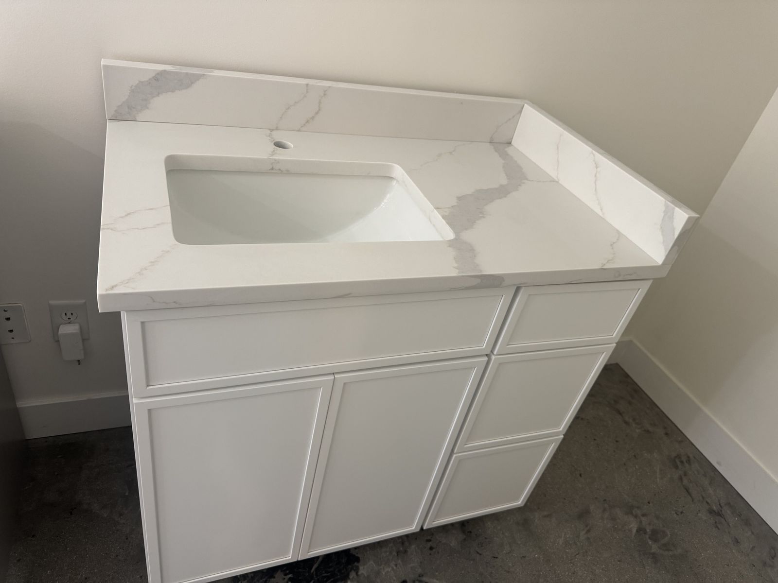 New 36 Bathroom Vanity Calacatta Quartz