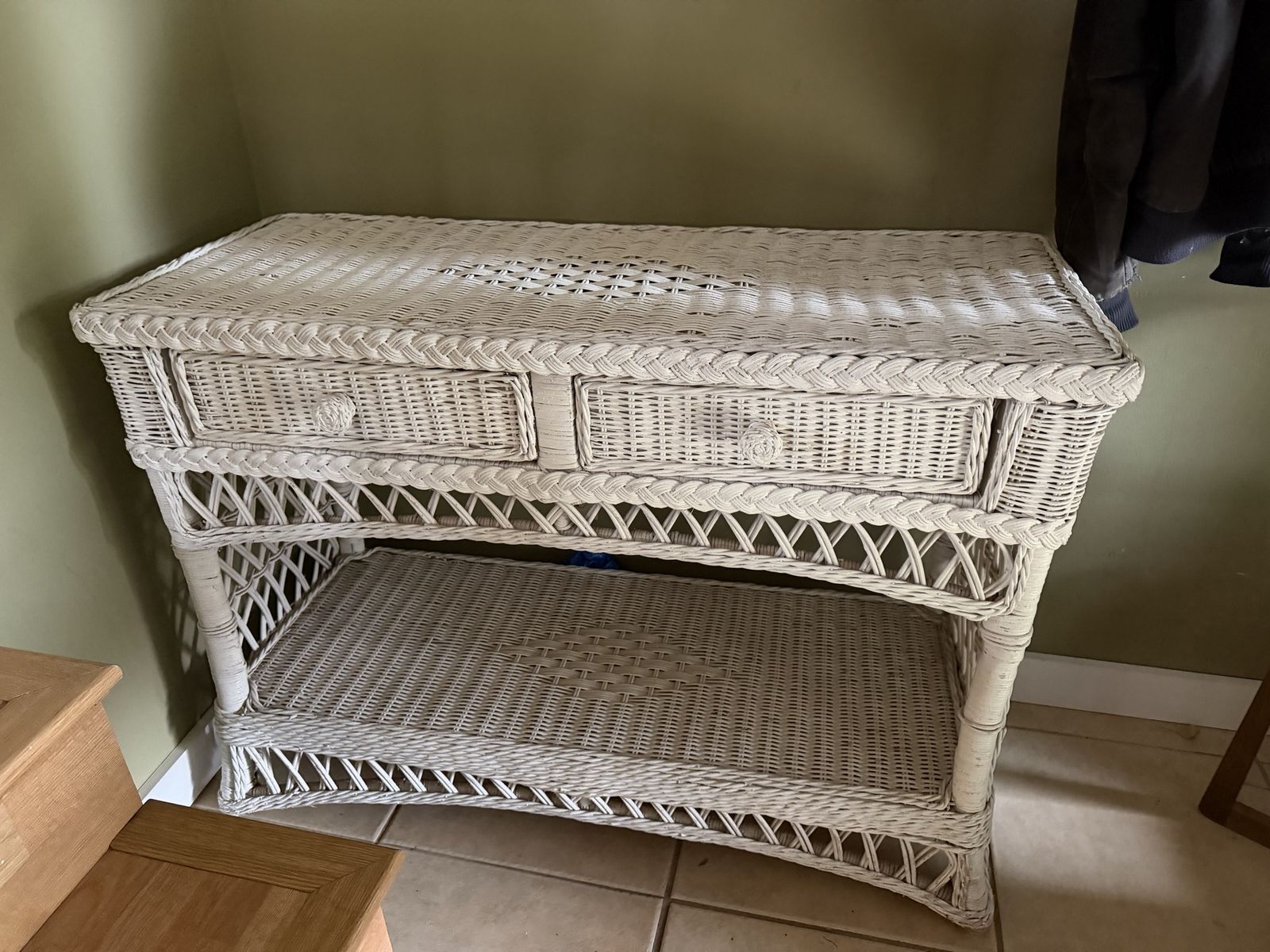 White Wicker Table Entrance Hallway Console VTG