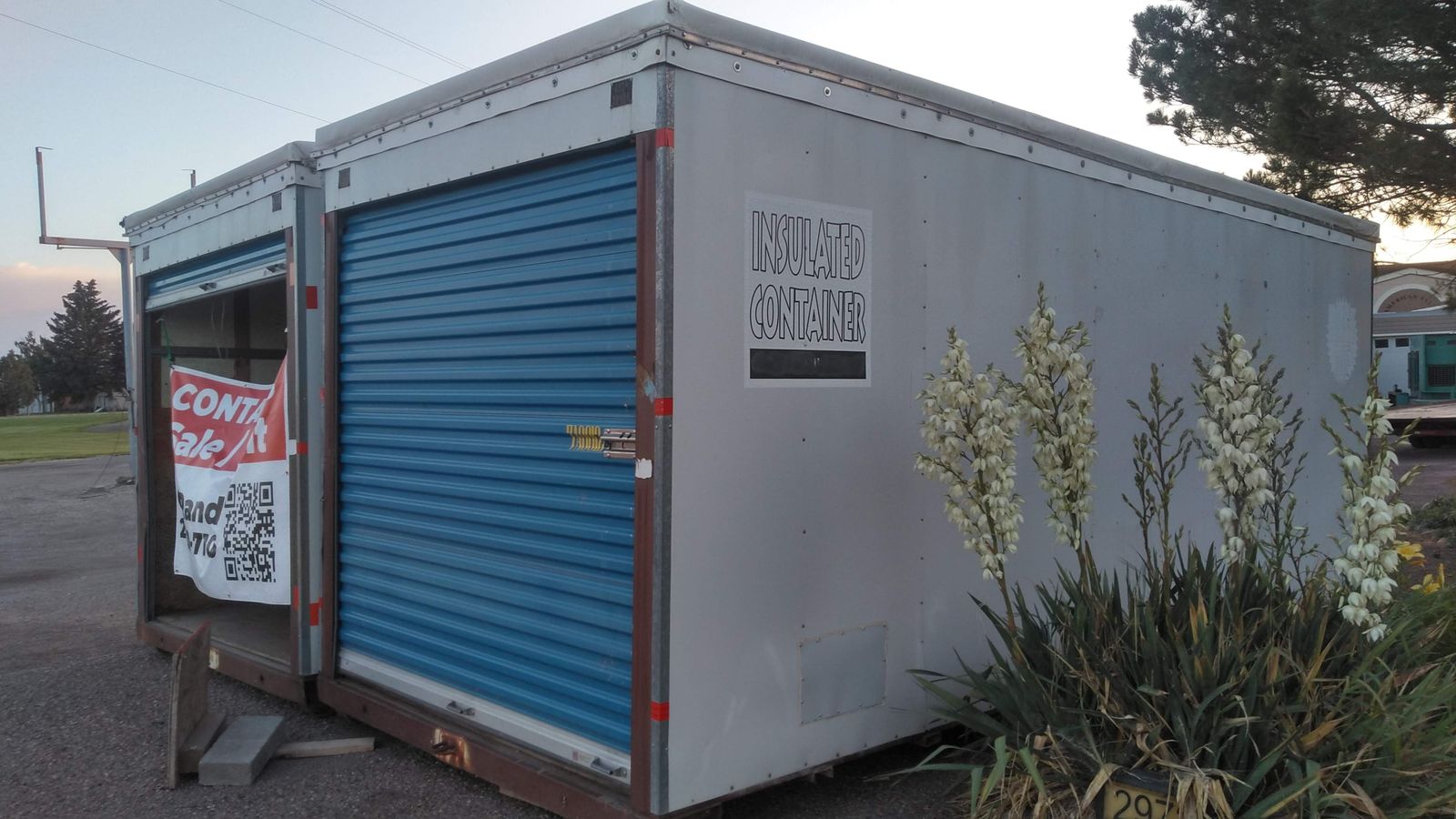 Storage unit Delivered. Insulated, lockable, roll up door