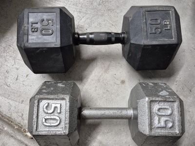 2 50lbs dumbells