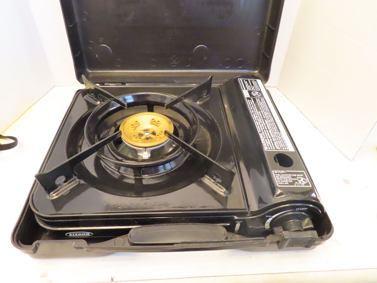 New Sterno Portable Butane Gas Stove W/Case
