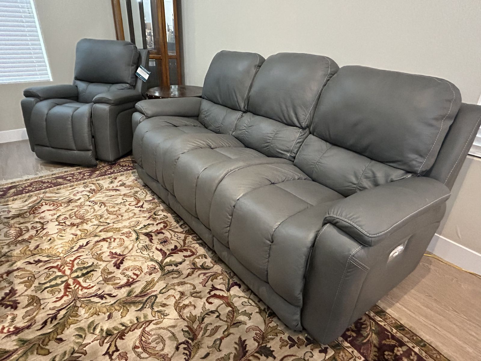 ALMOST NEW LA-Z BOY LEATHER RECLINER SOFA AND CHAIR