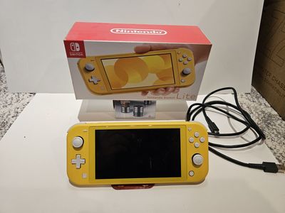 Nintendo Switch Lite Yellow