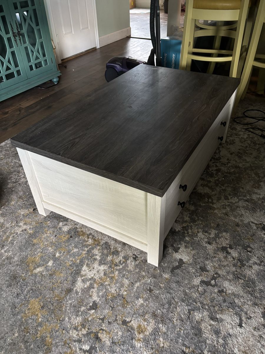 Pull out coffee table 