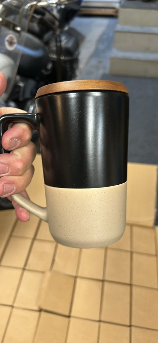 TOTO Ceramic Coffee Mug with Wooden Lid Black and Beige Two-Tone