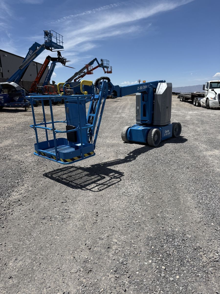 2017 Genie Z30/20 2WD Electric Boomlift • 570HRS • 24-Month Warranty (id.9312)