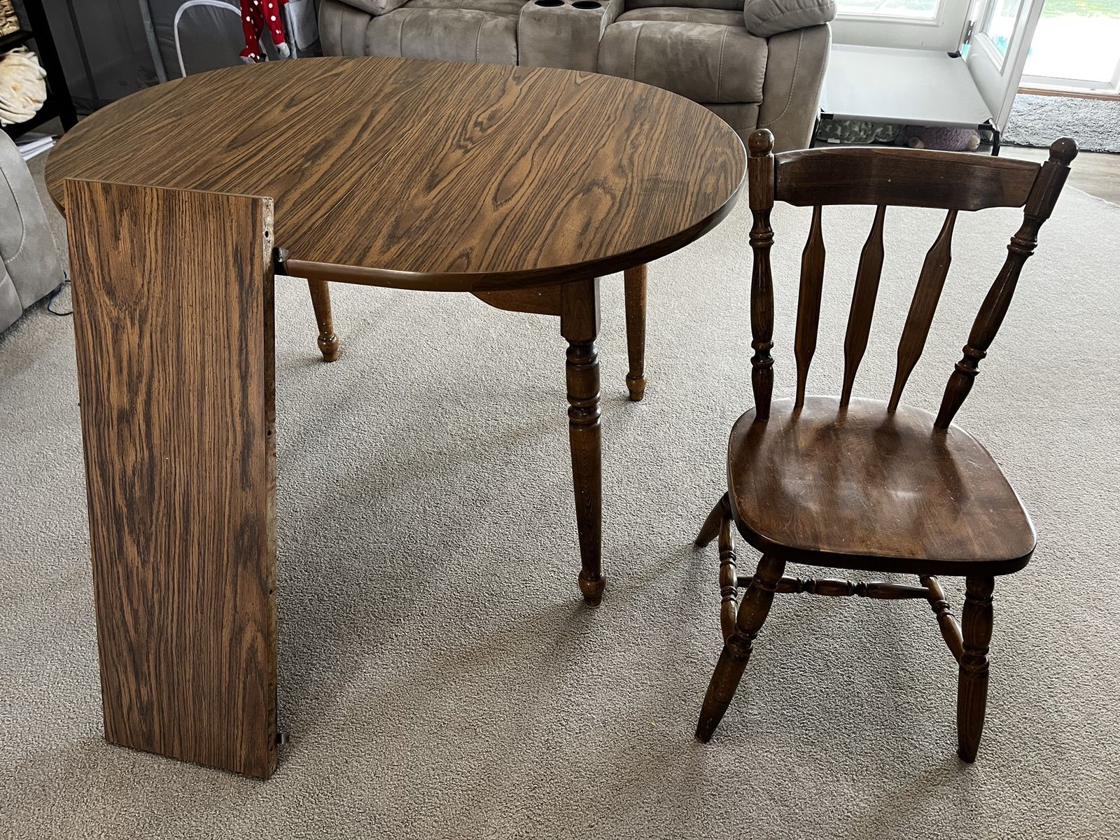 Dining table and 6 chairs