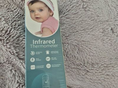 Forehead Infrared Thermometer for Adults & Babies - Three Color Display, 40 Memory
