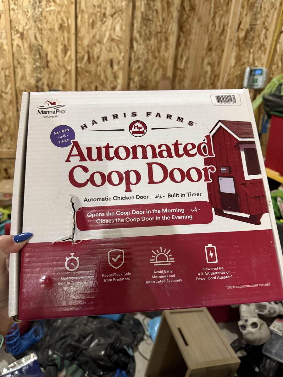 Harris Farms Automated Chicken Coop Door with Built-in Timer