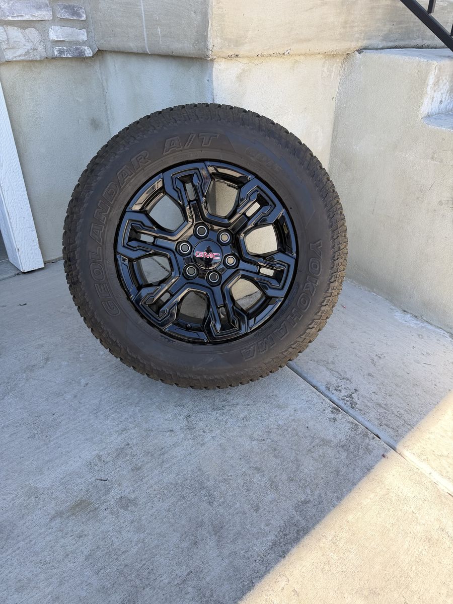 Gmc Sierra 1500 Yukon Rims and Tires 275/65R18