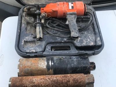 Coring drill hand held unit w/ 5 core bits