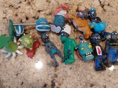 Plants vs Zombies PVC Action Figure Lot PVZ Toy Miniatures