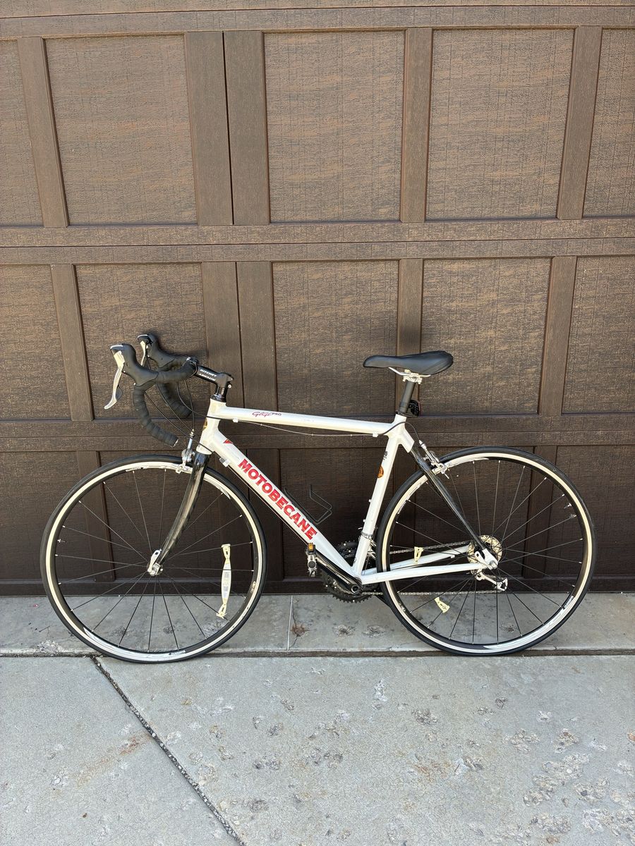 Motobecane Gigi Pro Women’s Road Bike, Aluminum Frame, Carbon Fork, Like New