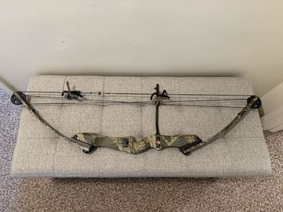 Hoyt Rebel XT Mystic Compound Bow