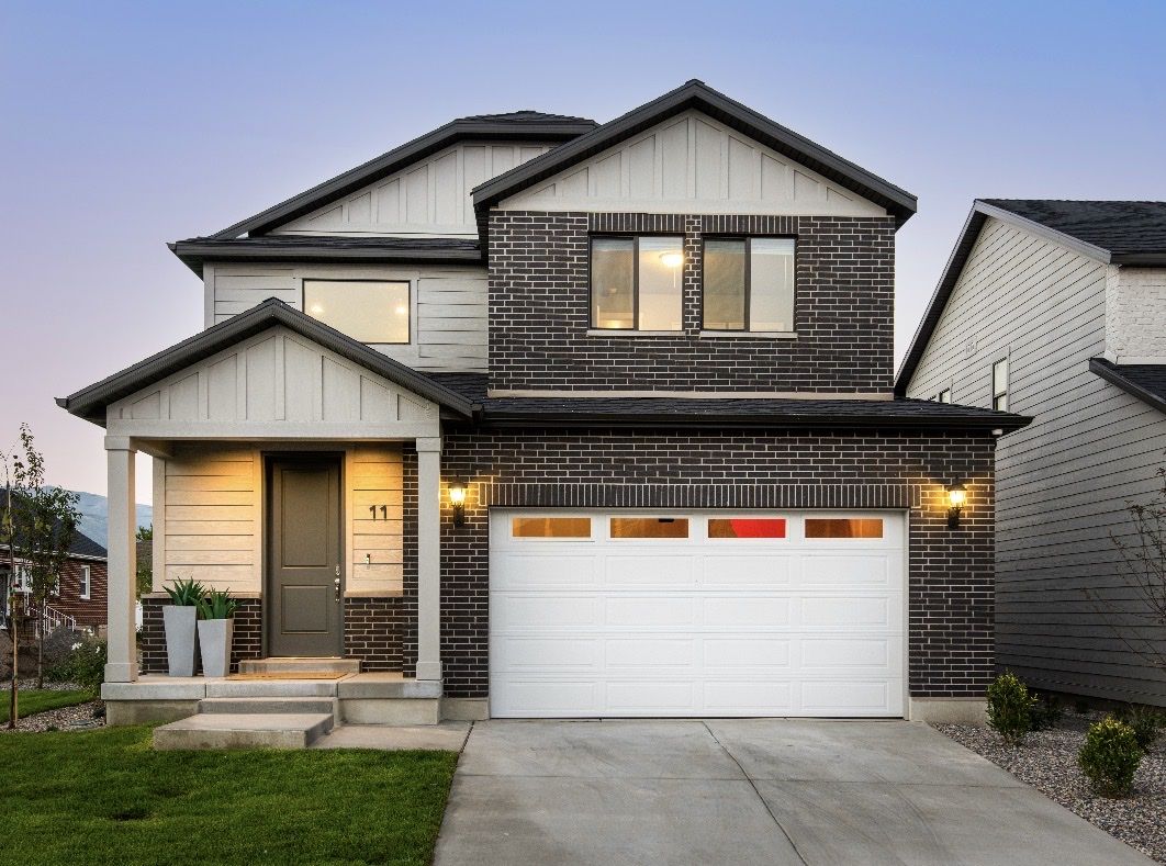 Luxury 5 Bed, 3.5 Bath Ivory Home in Bountiful 