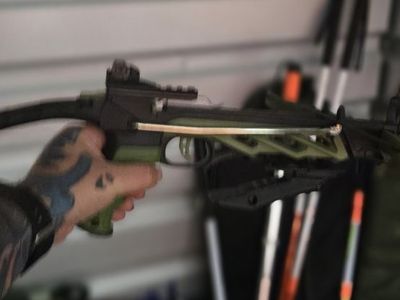 Pistol crossbow
