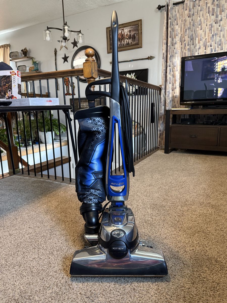 Kirby Avalir 2 Vacuum + Shampoo System