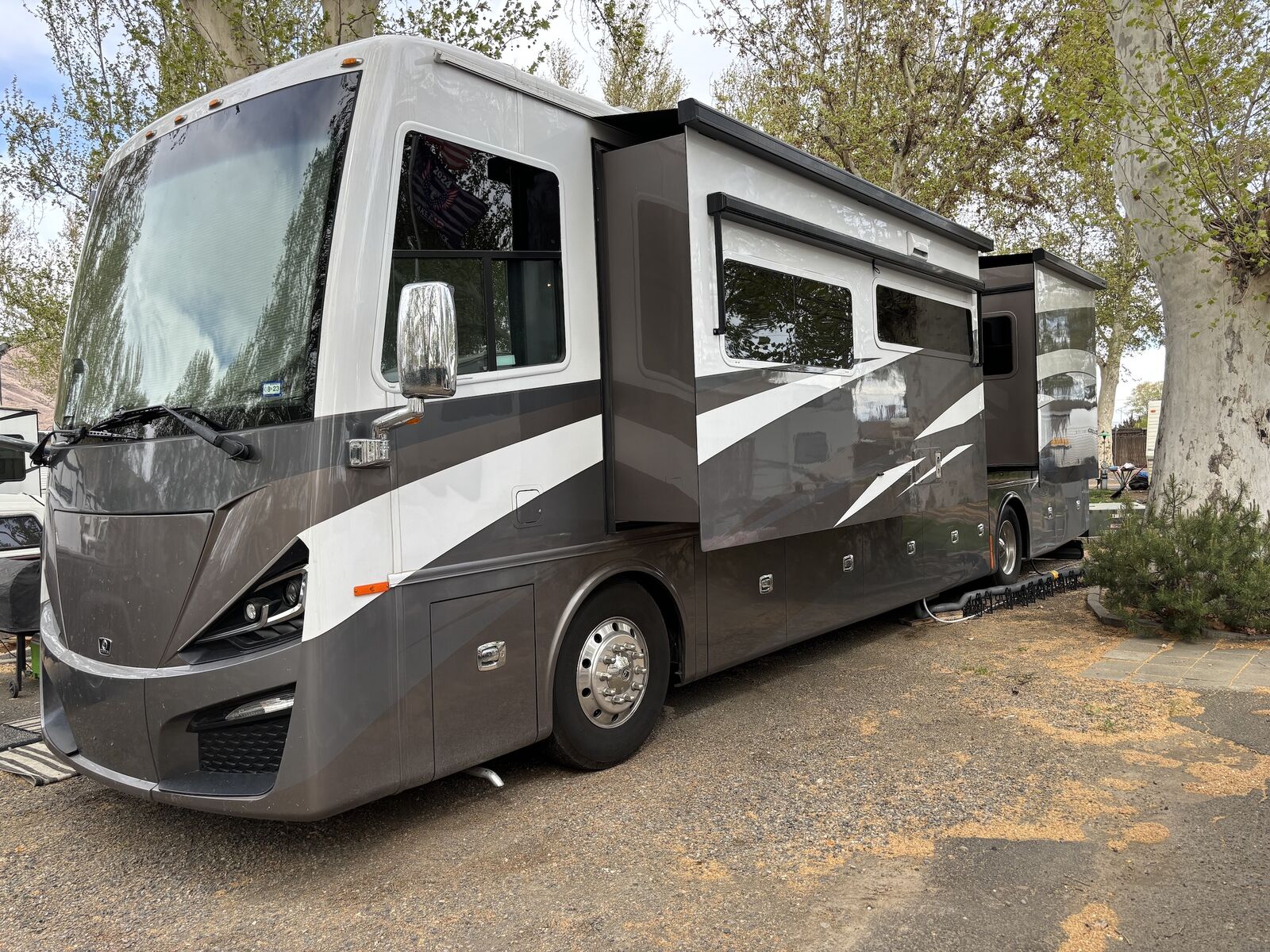 2020 Tiffin Phaeton XSH IH 40 - $265,000