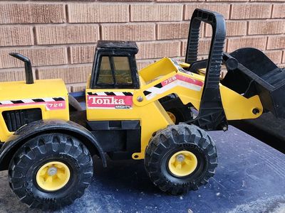 Tonka Mighty 728 Front End Loader Toy Tonka Construction Truck Hasbro