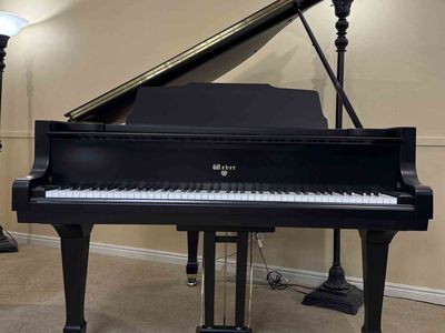 GORGEOUS LIKE-NEW BABY GRAND PIANO
