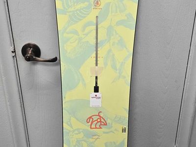 Burton Family Tree: Sketch Artist 155cm Snowboard - Lightly Used (2026)