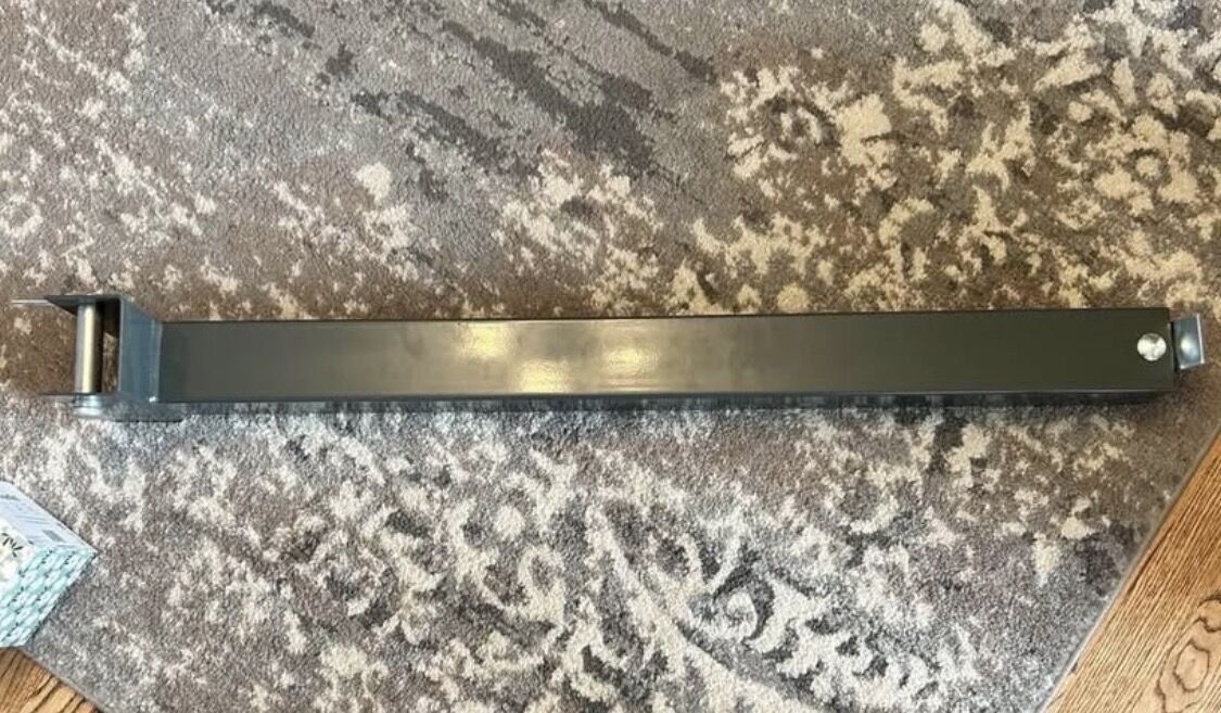 Cantilever Rack Arm with Lip