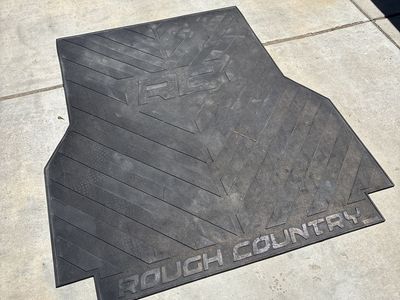 Tacoma short bed rubber mat rough country