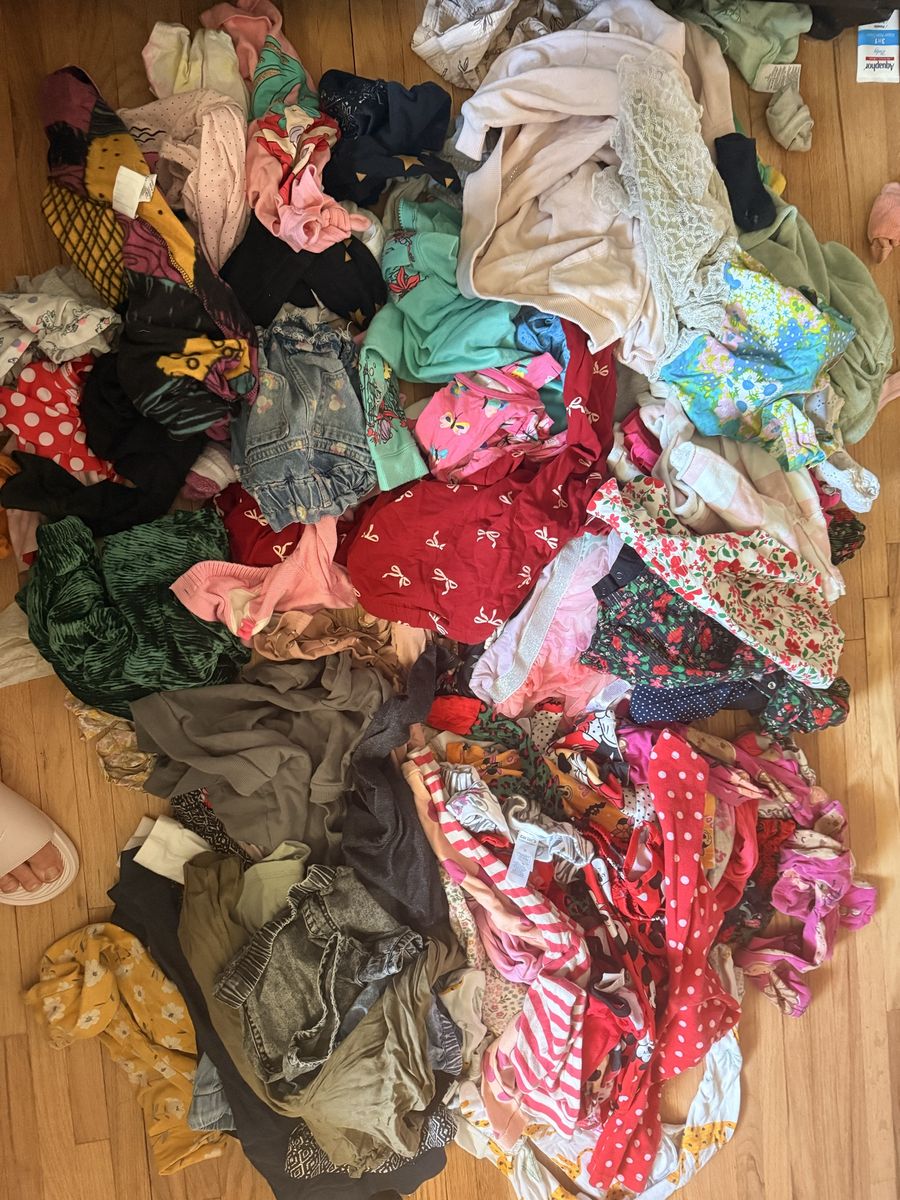 Large Bag Mixed Girls' Clothing, Variety of Brands & Styles, Sizes 18M-3T, Good Used Condition.