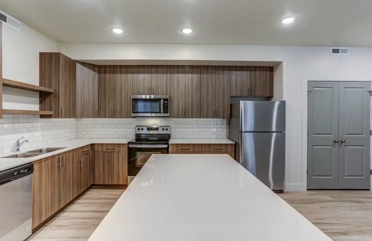 Main image 11