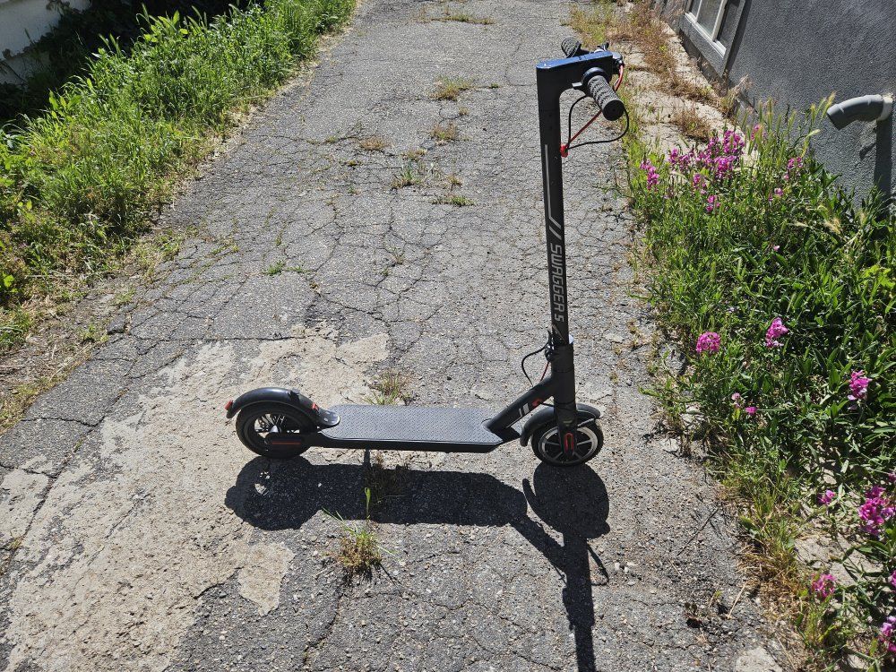 SWAGTRON Swagger 5S Electric Scooter - 18mph Max Speed, 320lb Capacity