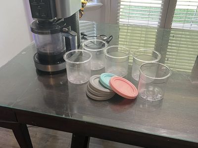 Ninja Creami NC301 Ice Cream Maker w/ 6 Pints & Lids - Excellent Condition
